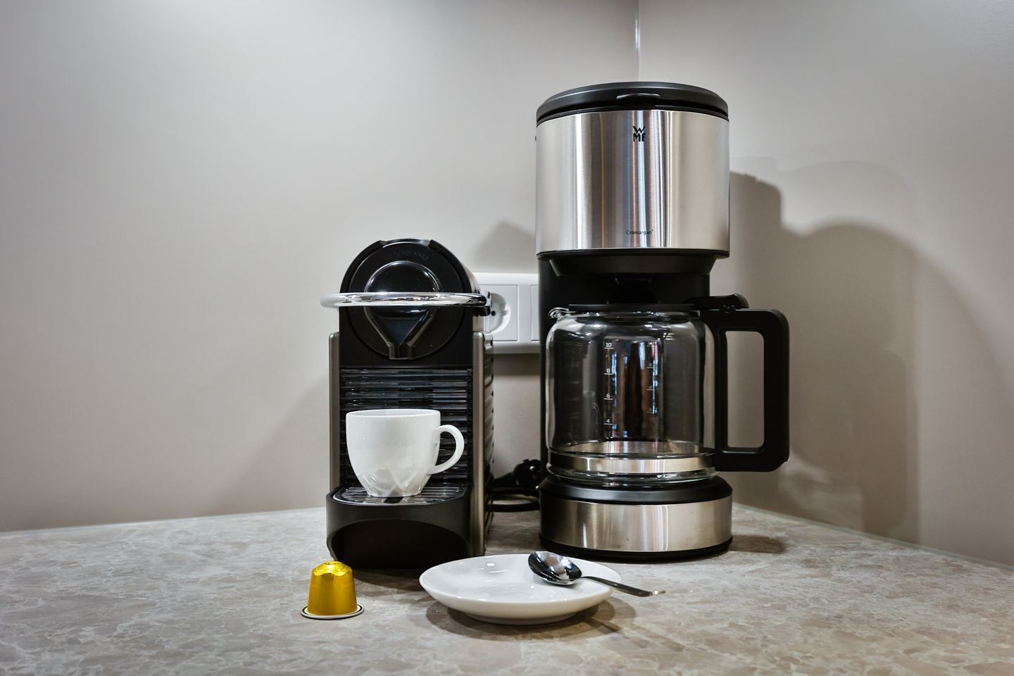 Kaffe og/eller kaffemaskin