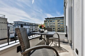 Outdoor dining - Logierhaus Jonna Whg. 10 - Logierhaus Jonna (Sylt)