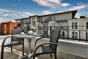 Outdoor dining - Wellness. Close to the beach. Sophisticated. - Logierhaus Jonna (Sylt)