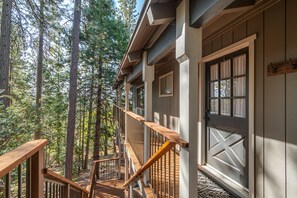 Property grounds - Access to Pinebrook Lake, AC, Pool Table (Arnold)