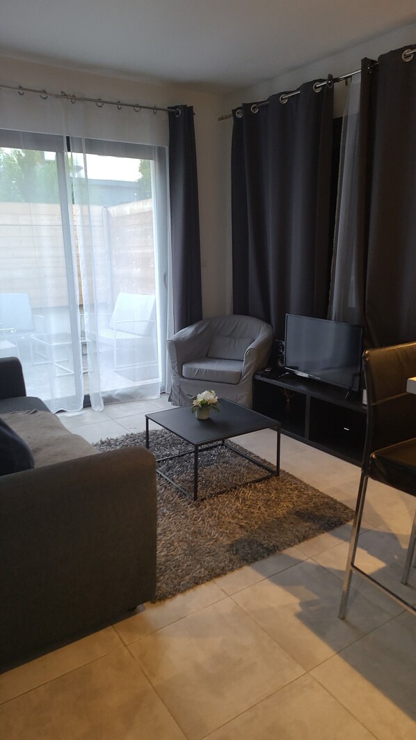 TV - Villa Rosa (Arcueil)