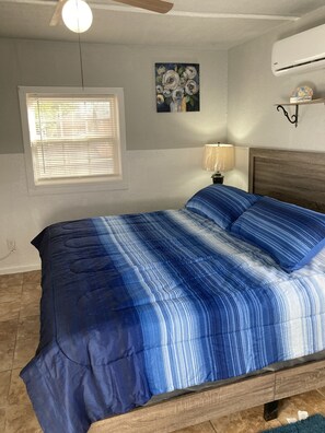 1 slaapkamer, een bureau, een strijkplank/strijkijzer, gratis wifi