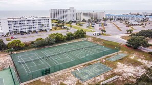 COMPLEX VIEW  - Royal Beach and Racquet Club 5417 | On the Beach (Gulf Shores)