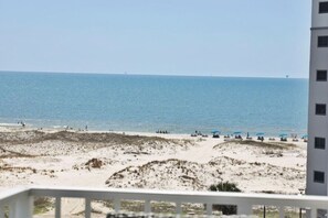BALCONY VIEW  - Royal Beach and Racquet Club 5417 | On the Beach (Gulf Shores)