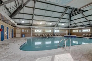 Indoor pool, outdoor pool - Beach View Condo, Indoor Pool Sleeps 10 /King Bed in Fort Morgan, Steps to Beach (Gulf Shores)