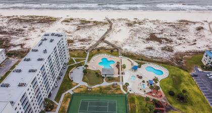 Beachside Condo, Indoor Pool Sleeps 10 with King Bed and Beautiful Views!