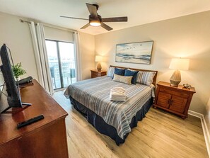 4 bedrooms, free WiFi, bed sheets, wheelchair access - Beach View Condo, Indoor Pool Sleeps 10 /King Bed in Fort Morgan, Steps to Beach (Gulf Shores)
