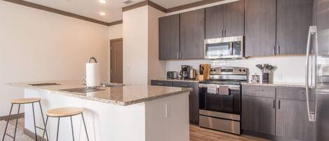 Fridge, microwave, oven, stovetop
