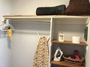 Apartamento galeria, 1 cama Queen e sofá-cama | 1 quarto, individualmente decorados, individualmente mobiliados