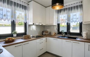 Fridge, oven, dishwasher