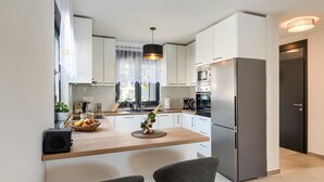 Private kitchen - Amazing home in Galizana (Galizana)