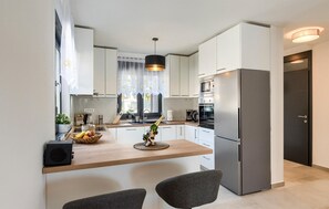 Fridge, oven, dishwasher