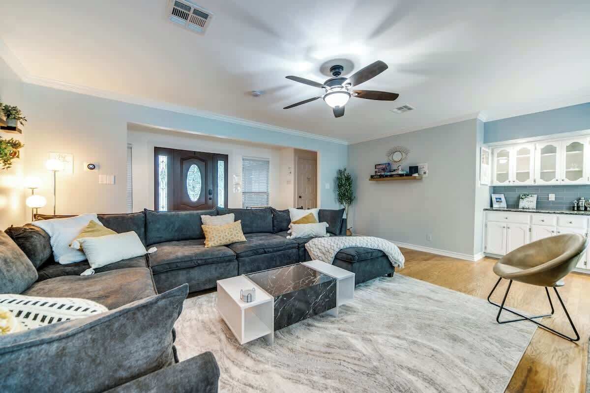 TV, fireplace, video games, books