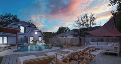 5BR w/ Pool, Hot Tub, Game Room, BBQ – Sleeps 14