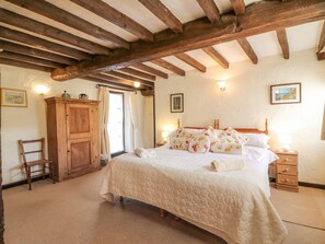 1 bedroom, individually decorated, individually furnished, free WiFi