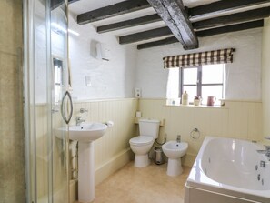 Shower - Pillhead Cider House (Bideford)