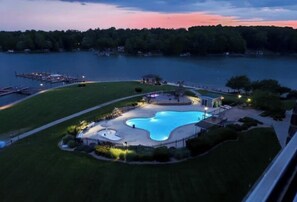 Beheizter Pool