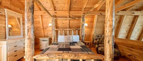 3 室のベッドルーム、デスク、アイロン / アイロン台、旅行用ベビーベッド