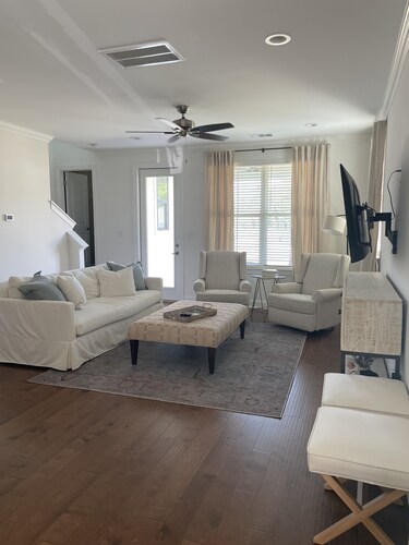 Oxford Townhouse Minutes from campus!