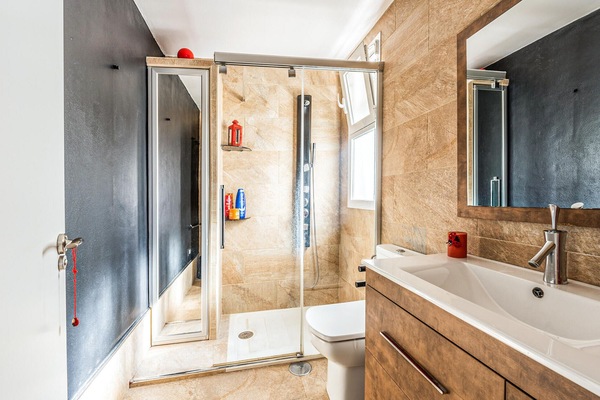 Shower, hair dryer
