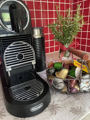 Kahvia ja/tai kahvinkeitin