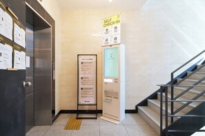 Mostrador de check-in y check-out