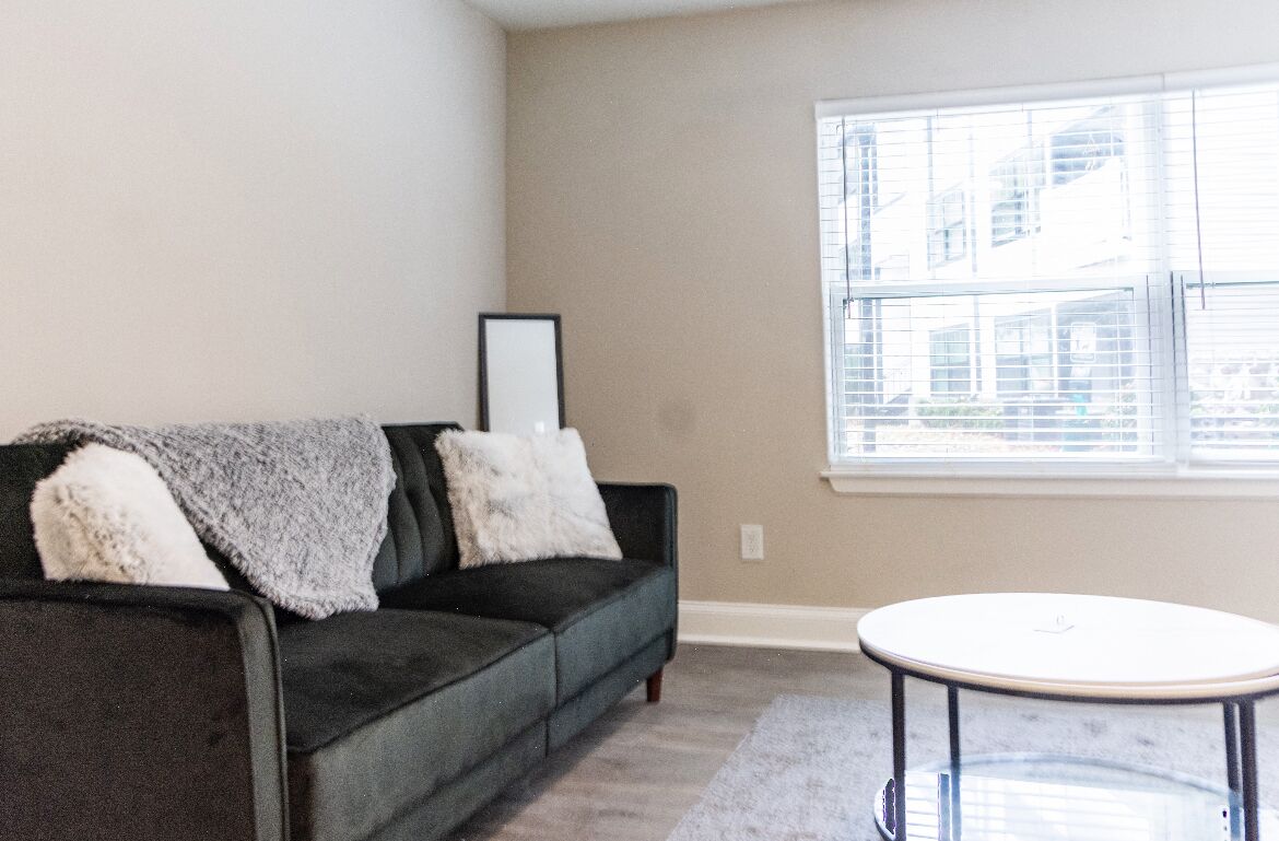 Modern Midtown Condo <br>- Self Check In - Free Parking - Free WiFi 