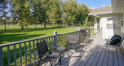 Peaceful Cul-De-Sac Home, 1 Min. Drive To Zoo MT!