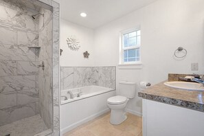 淋浴設備、風筒、提供毛巾、番梘