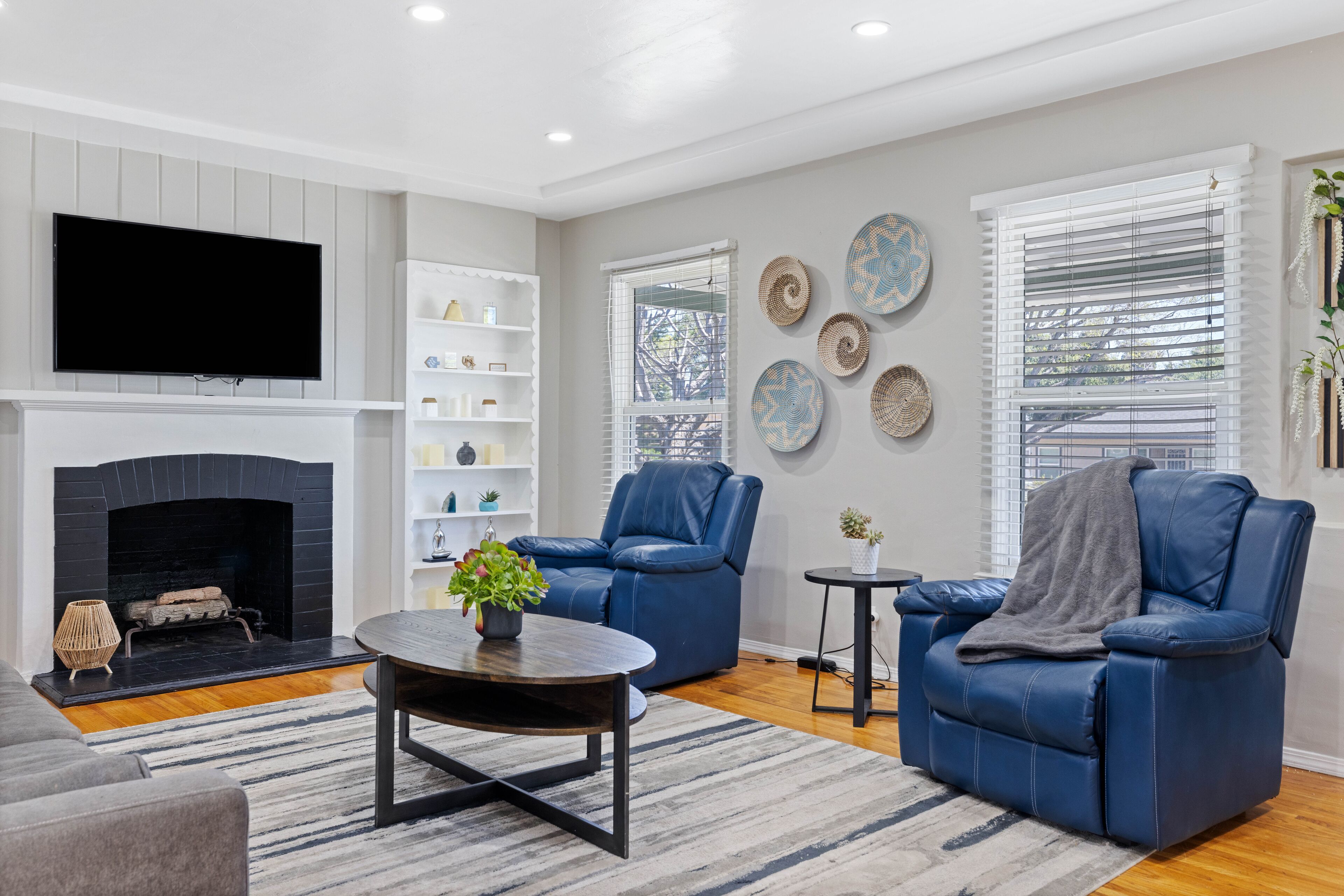 TV connectée, baby-foot, livres, imprimantes