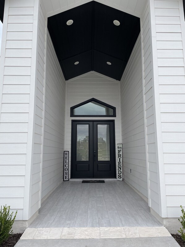 Exterior detail - Gorgeous open spaced home (El Paso)