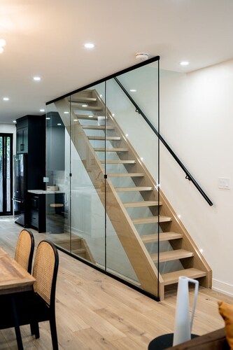 Stunning renovated home 10 min to downtown