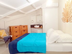 1 slaapkamer, een strijkplank/strijkijzer, wifi, beddengoed