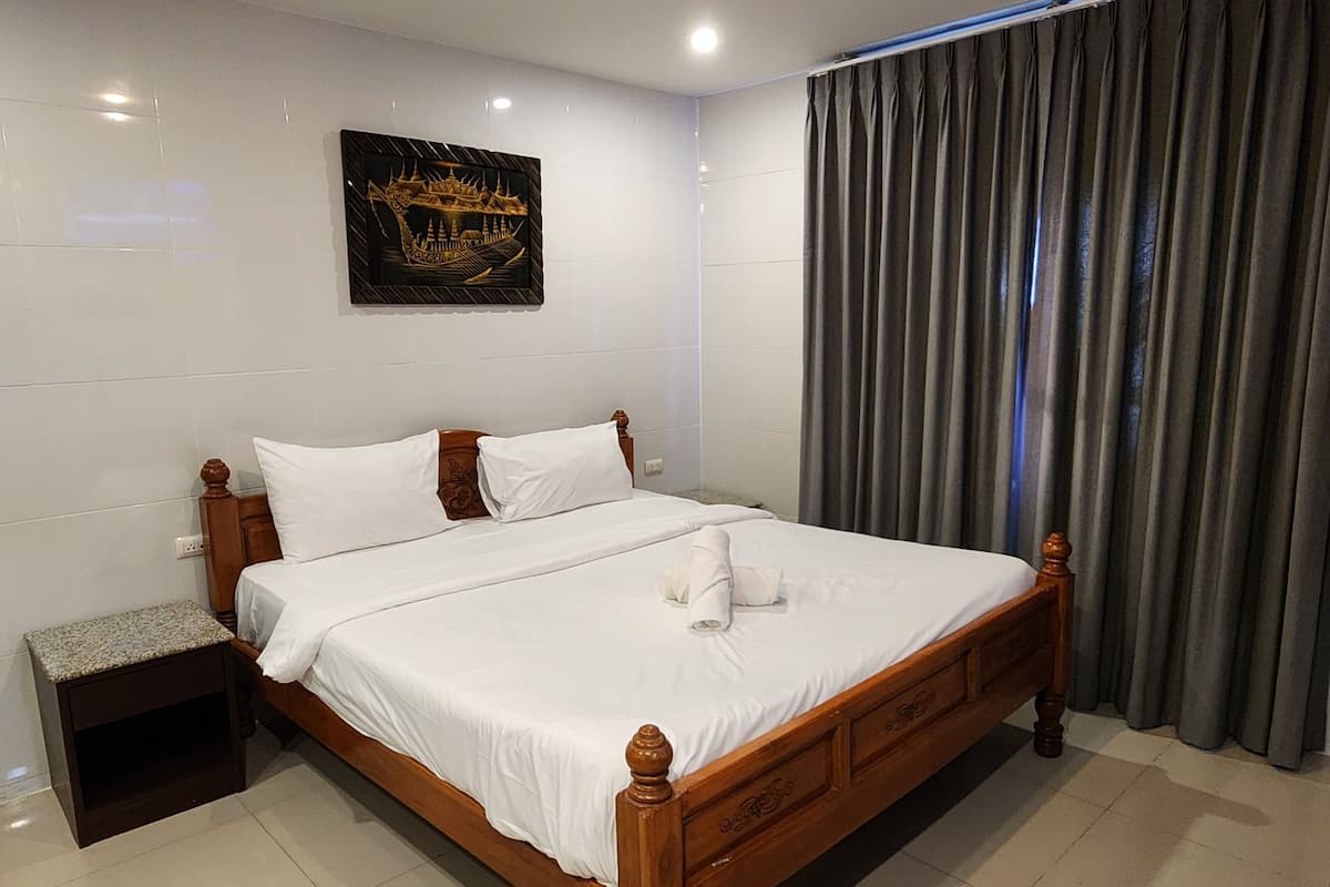 Superior Double Room | Rollaway beds, free WiFi, bed sheets, wheelchair access