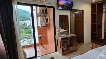 Deluxe Room, Balcony | Balcony