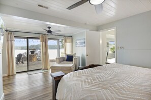 4 bedrooms, desk, iron/ironing board, travel crib