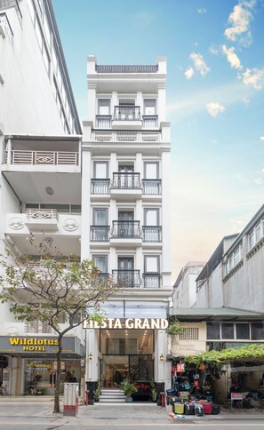 Front of property - Hanoi Fiesta Grand Hotel (Hanoi)