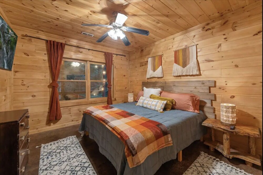 Rusty Creek Cabin Hot Tub Peaceful Retreat Epworth Vrbo