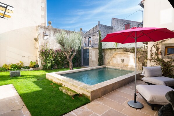 Piscine extérieure, piscine chauffée