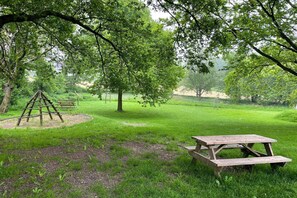 Outdoor dining - Attractive apartment in South Limburg (Klimmen)