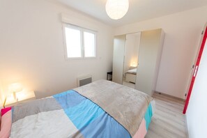 3 bedrooms, free WiFi, bed sheets