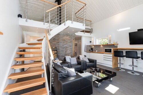 Spa cabin with jacuzzi and firewood sauna