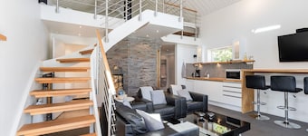 Spa cabin with jacuzzi and firewood sauna