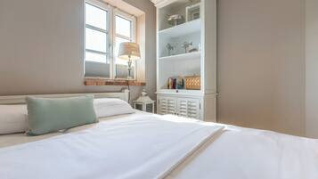 3 bedrooms, iron/ironing board, free WiFi