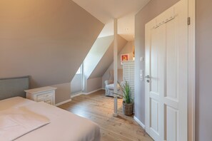 3 bedrooms, iron/ironing board, travel crib, free WiFi