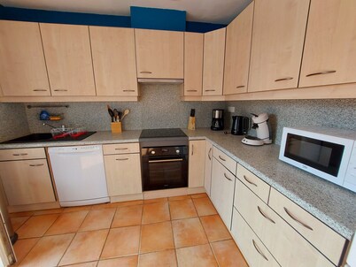 Family-Friendly Gîte with Game Room, Garden, and Nearby Activities in Juvigné