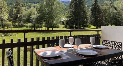 Le Cerf â Cosy, lumineux, WIFI, pied des pistes