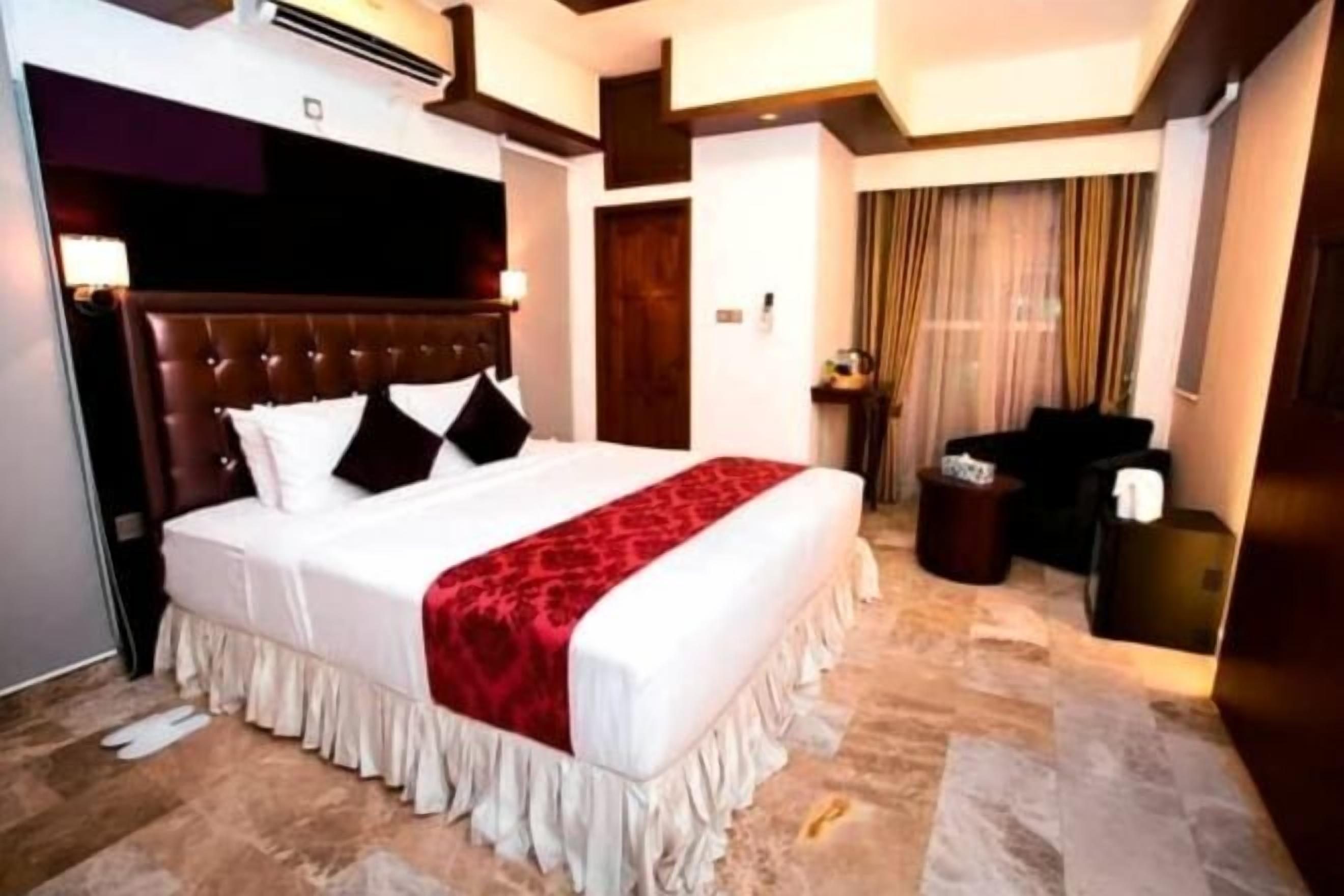 Sábanas de algodón egipcio, ropa de cama de alta calidad y minibar 