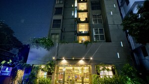 星評価なしの画像、2 / 32、ボタン