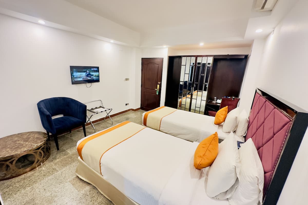 premium twin room, 1 bedroom, city view | egyptian cotton sheets, premium bedding, minibar, individually decorated